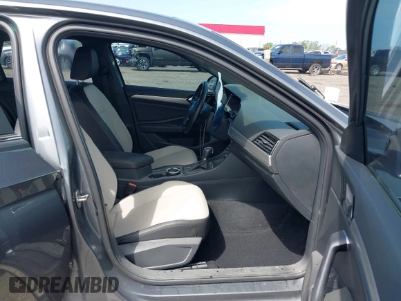 2019 Volkswagen Jetta S с VIN 3VWCB7BU9KM215129, выставлен на аукционе IAAI как лот 42027301 с пробегом 28 255 миль миль и . История ставок и продаж доступна на DreamBid. Изображение 5.
