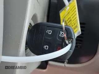 2010 Ford Expedition SSV с VIN 1FMJU1F57AEA69561, выставлен на аукционе IAAI как лот 41728060 с пробегом 241 475 миль миль и . История ставок и продаж доступна на DreamBid. Изображение 11.