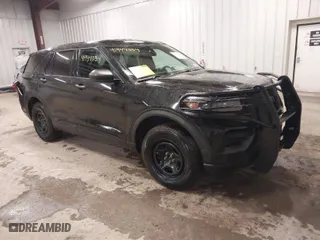 2020 Ford Police Interceptor Utility with VIN 1FM5K8AW2LGD00101, listed as a IAAI auction lot 41944334 with 60,121 mi miles. Bid and sale history available at carsss.com. Image 1.