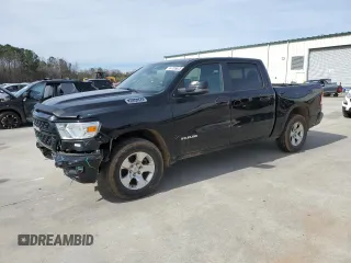 2023 Ram 1500 Big Horn z VIN 1C6SRFFT2PN704790, wystawiony jako Copart lot #44706625 z przebiegiem 43 924 mil mil oraz Czysty tytuł • Clean title. Historia ofert i sprzedaży dostępna na DreamBid. Obrazek 1.