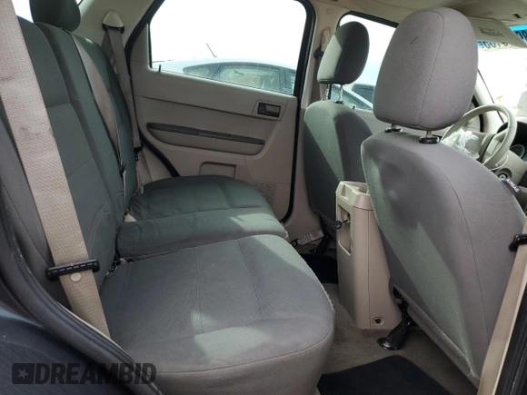 2008 Ford Escape XLS z VIN 1FMCU02Z58KB05139, wystawiony jako Copart lot #89308165 z przebiegiem Nie podano mil oraz Nie do naprawy • Non repairable. Historia ofert i sprzedaży dostępna na DreamBid. Obrazek 11.
