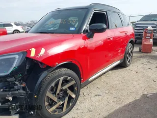 2025 MINI Countryman S z VIN WMZ23GA04S7P33413, wystawiony jako IAAI lot #41576638 z przebiegiem 9 505 mil mil oraz . Historia ofert i sprzedaży dostępna na DreamBid. Obrazek 18.