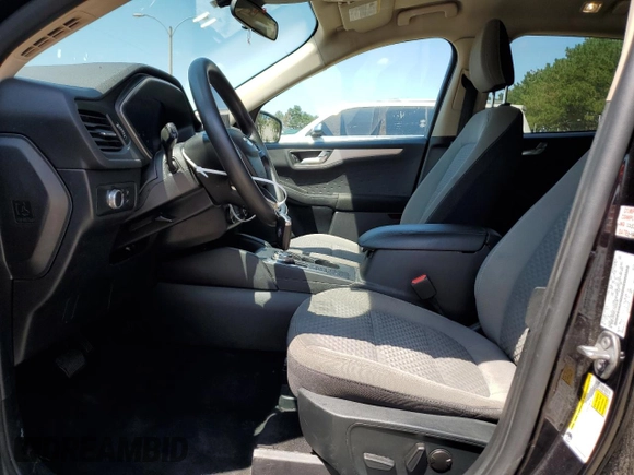 2020 Ford Escape SE z VIN 1FMCU9G66LUB86586, wystawiony jako Copart lot #65367025 z przebiegiem 109 954 mil mil oraz Czysty tytuł • Clean title. Historia ofert i sprzedaży dostępna na DreamBid. Obrazek 7.