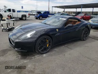 2010 Ferrari California z VIN ZFF65LJA4A0168991, wystawiony jako Copart lot #66459973 z przebiegiem 45 378 mil mil oraz . Historia ofert i sprzedaży dostępna na DreamBid. Obrazek 1.