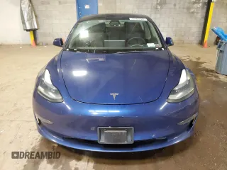 2022 Tesla Model 3 z VIN 5YJ3E1EA8NF369767, wystawiony jako Copart lot #59320655 z przebiegiem 103 069 mil mil oraz Czysty tytuł • Clean title. Historia ofert i sprzedaży dostępna na DreamBid. Obrazek 5.