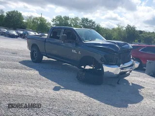 2015 Ram 2500 Tradesman z VIN 3C6UR5CL1FG516535, wystawiony jako IAAI lot #42290704 z przebiegiem 201 511 mil mil oraz . Historia ofert i sprzedaży dostępna na DreamBid. Obrazek 1.