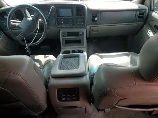 2005 Chevrolet Tahoe LT with VIN 1GNEK13T35R257272, listed as a Copart auction lot 61173025 with 145,933 mi miles and Salvage title. Bid and sale history available at DreamBid. Image 8.