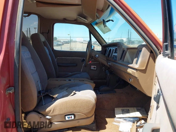 1987 Ford Bronco with VIN 1FMCU14T2HUB19762, listed as a IAAI auction lot 42336288 with 78,488 mi miles and . Bid and sale history available at DreamBid. Image 5.