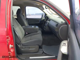 2007 Chevrolet Avalanche LTZ with VIN 3GNEC12J87G269109, listed as a IAAI auction lot 42058289 with 139,518 mi miles. Bid and sale history available at carsss.com. Image 5.