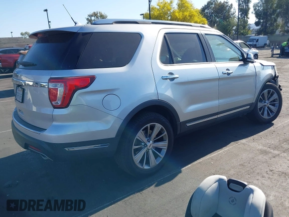 2018 Ford Explorer Limited z VIN 1FM5K7F85JGB10889, wystawiony jako IAAI lot #42367620 z przebiegiem 101 673 mil mil oraz . Historia ofert i sprzedaży dostępna na DreamBid. Obrazek 4.