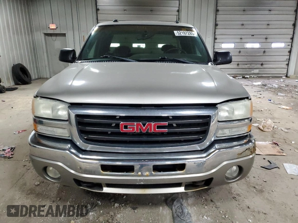 2003 GMC Sierra 1500 SLT z VIN 2GTEK19T731294136, wystawiony jako Copart lot #52197285 z przebiegiem 131 232 mil mil oraz Nie do naprawy • Non repairable. Historia ofert i sprzedaży dostępna na DreamBid. Obrazek 5.