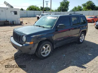 2015 Jeep Patriot Latitude with VIN 1C4NJPFB0FD297762, listed as a Copart auction lot 60977865 with 173,214 mi miles and Salvage title. Bid and sale history available at DreamBid. Image 1.