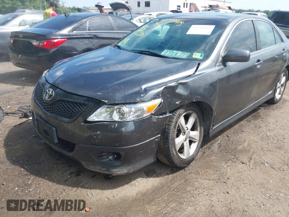 2011 Toyota Camry LE z VIN 4T1BF3EK5BU604704, wystawiony jako IAAI lot #39739905 z przebiegiem 184 706 mil mil oraz . Historia ofert i sprzedaży dostępna na DreamBid. Obrazek 6.
