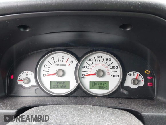 2007 Ford Escape Limited with VIN 1FMCU94147KA30136, listed as a IAAI auction lot 41896592 with 196,340 mi miles. Bid and sale history available at carsss.com. Image 7.