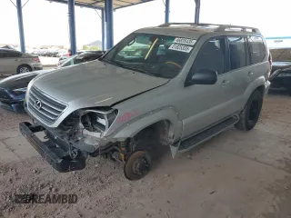2003 Lexus GX 470 with VIN JTJBT20X030010831, listed as a Copart auction lot 51825335 with 200,180 mi miles and Salvage Title. Bid and sale history available at carsss.com. Image 1.
