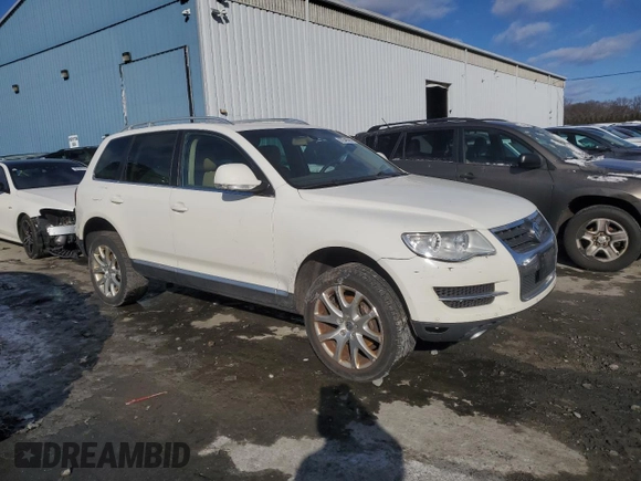 2010 Volkswagen Touareg VR6 with VIN WVGBF7A92AD003436, listed as a Copart auction lot 87545585 with 145,716 mi miles and Clean Title. Bid and sale history available at DreamBid. Image 4.