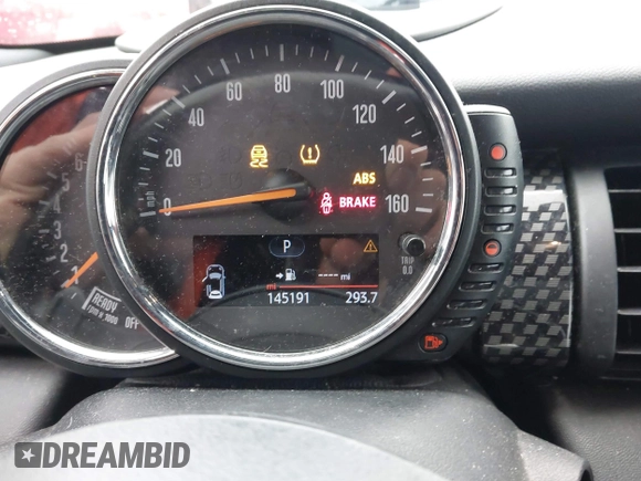 2016 MINI Cooper Hardtop 4 Door S with VIN WMWXU3C58G2D31595, listed as a IAAI auction lot 41267547 with 145,191 mi miles. Bid and sale history available at carsss.com. Image 7.