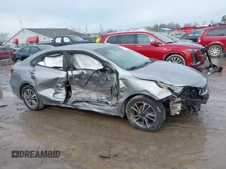2022 Kia Forte LXS z VIN 3KPF24AD0NE436326, wystawiony jako IAAI lot #41478575 z przebiegiem 72 630 mil mil oraz . Historia ofert i sprzedaży dostępna na DreamBid. Obrazek 13.