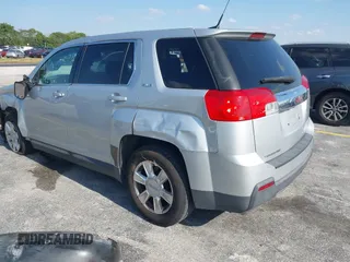 2011 GMC Terrain SLE-1 z VIN 2CTALMEC2B6275986, wystawiony jako IAAI lot #42077770 z przebiegiem 103 390 mil mil oraz . Historia ofert i sprzedaży dostępna na DreamBid. Obrazek 3.