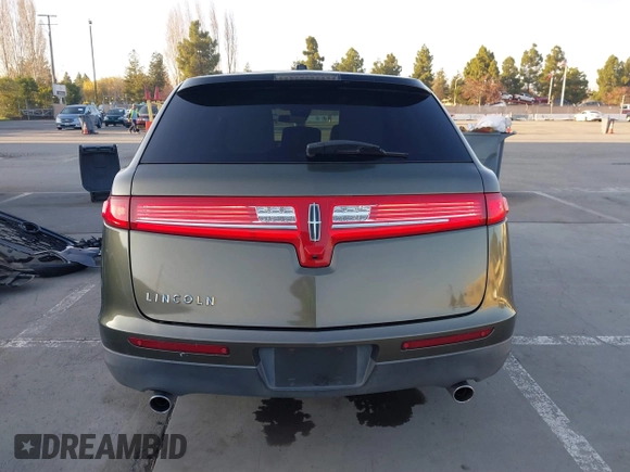 2011 Lincoln MKT with VIN 2LMHJ5AR8BBJ54371, listed as a IAAI auction lot 41147331 with 111,347 mi miles and . Bid and sale history available at DreamBid. Image 16.
