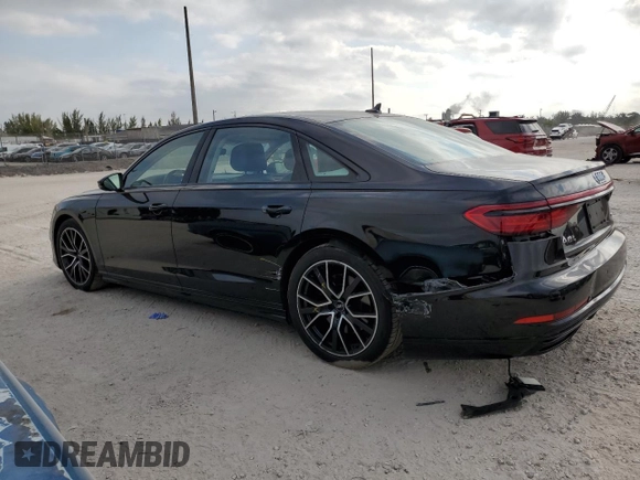 2020 Audi A8 z VIN WAU8EAF84LN004211, wystawiony jako Copart lot #53280765 z przebiegiem 66 930 mil mil oraz Szkoda całkowita • Salvage title. Historia ofert i sprzedaży dostępna na DreamBid. Obrazek 2.