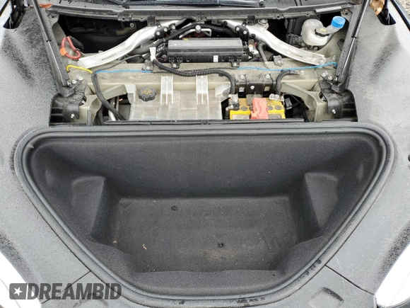 2019 Tesla Model S 75D with VIN 5YJSA1E28KF349241, listed as a Copart auction lot 55279595 with 77,005 mi miles and Salvage title. Bid and sale history available at DreamBid. Image 11.
