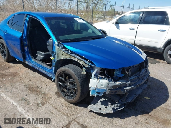 2019 Toyota Camry LE z VIN 4T1B11HKXKU173212, wystawiony jako IAAI lot #41848847 z przebiegiem 138 372 mil mil oraz . Historia ofert i sprzedaży dostępna na DreamBid. Obrazek 6.