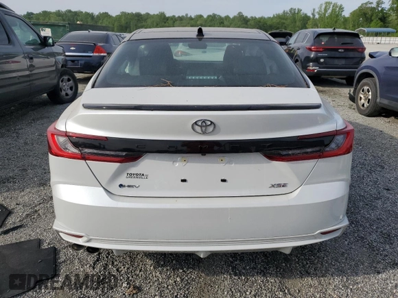 2025 Toyota Camry LE z VIN 4T1DAACK0SU015011, wystawiony jako Copart lot #53547485 z przebiegiem 2 200 mil mil oraz Szkoda całkowita • Salvage title. Historia ofert i sprzedaży dostępna na DreamBid. Obrazek 6.