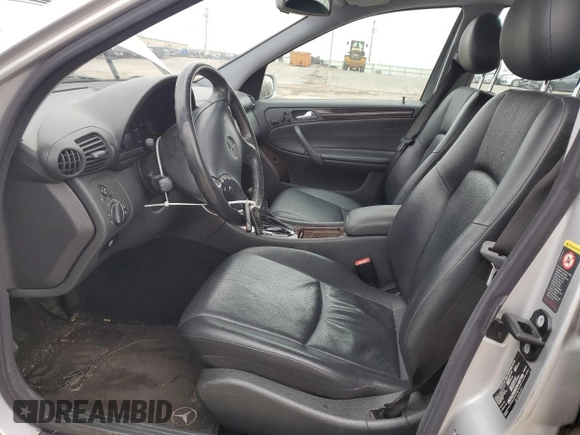 2002 Mercedes-Benz C 230/260/280/320 with VIN WDBRF64J22F281843, listed as a Copart auction lot 44774575 with 125,975 mi miles and Salvage Title. Bid and sale history available at DreamBid. Image 7.
