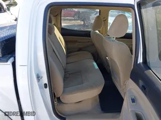 2011 Toyota Tacoma with VIN 3TMLU4EN0BM064052, listed as a IAAI auction lot 41423819 with 185,729 mi miles. Bid and sale history available at carsss.com. Image 8.