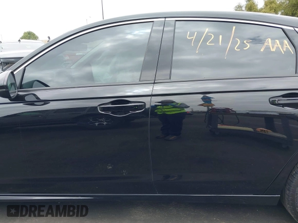 2025 Honda Accord Touring with VIN 1HGCY2F82SA033286, listed as a IAAI auction lot 42110972 with 773 mi miles and . Bid and sale history available at DreamBid. Image 14.