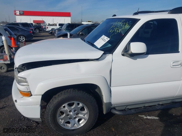 2005 Chevrolet Tahoe Z71 with VIN 1GNEK13T55R268077, listed as a IAAI auction lot 41442024 with 205,176 mi miles. Bid and sale history available at carsss.com. Image 17.