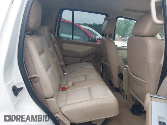 2008 Mercury Mountaineer Premier with VIN 4M2EU48898UJ01323, listed as a IAAI auction lot 39442831 with 156,293 mi miles. Bid and sale history available at carsss.com. Image 8.