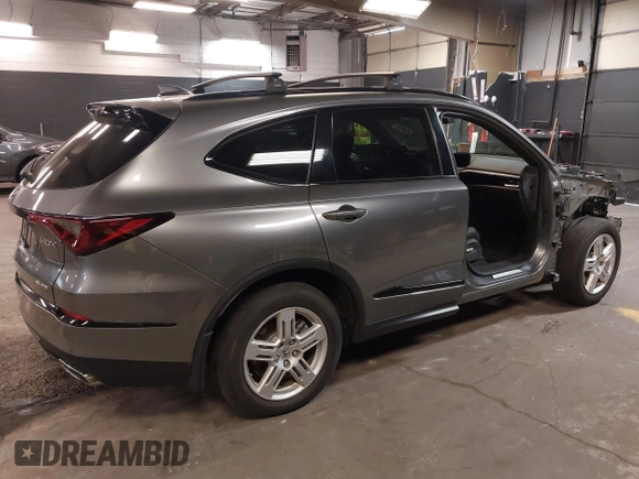 2022 Acura MDX w/A-Spec Package with VIN 5J8YE1H09NL050997, listed as a IAAI auction lot 42202385 with 15,076 mi miles and . Bid and sale history available at DreamBid. Image 4.