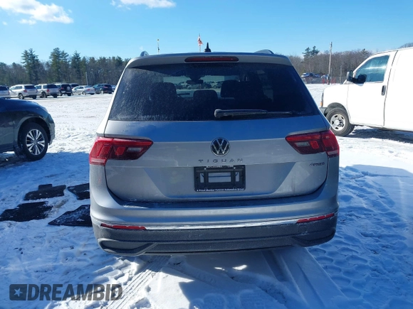 2024 Volkswagen Tiguan S with VIN 3VVFB7AX0RM185378, listed as a IAAI auction lot 41330759 with 2,534 mi miles and . Bid and sale history available at DreamBid. Image 17.