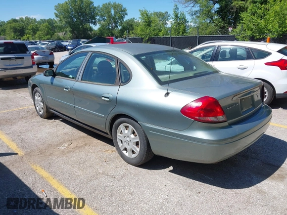 2005 Ford Taurus SE with VIN 1FAFP53U45A190698, listed as a IAAI auction lot 42302351 with 163,744 mi miles and . Bid and sale history available at DreamBid. Image 3.