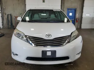 2013 Toyota Sienna XLE with VIN 5TDDK3DC9DS070424, listed as a Copart auction lot 61406715 with 193,583 mi miles and Salvage title. Bid and sale history available at DreamBid. Image 5.