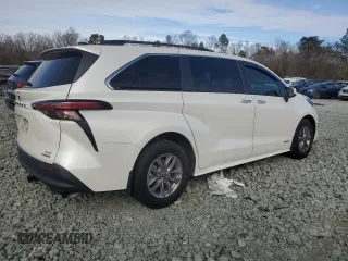 2021 Toyota Sienna XLE with VIN 5TDYSKFCXMS032595, listed as a Copart auction lot 43501975 with 97,162 mi miles and Non Repairable. Bid and sale history available at carsss.com. Image 3.