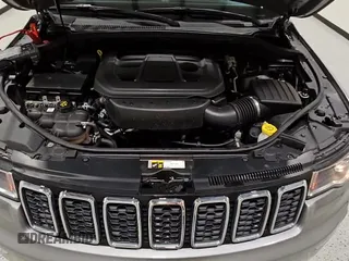 2020 Jeep Grand Cherokee Laredo E z VIN 1C4RJFAGXLC153684, wystawiony jako Copart lot #86517945 z przebiegiem 139 511 mil mil oraz Czysty tytuł • Clean title. Historia ofert i sprzedaży dostępna na DreamBid. Obrazek 15.