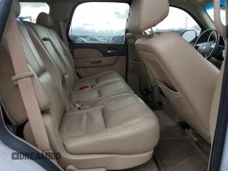 2009 Chevrolet Tahoe 1LT z VIN 1GNFK230X9R249644, wystawiony jako Copart lot #85458774 z przebiegiem 231 448 mil mil oraz Czysty tytuł • Clean title. Historia ofert i sprzedaży dostępna na DreamBid. Obrazek 11.