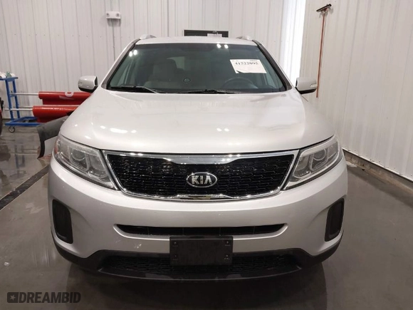 2015 Kia Sorento LX with VIN 5XYKTDA78FG622187, listed as a IAAI auction lot 41522095 with 213,223 mi miles. Bid and sale history available at carsss.com. Image 13.