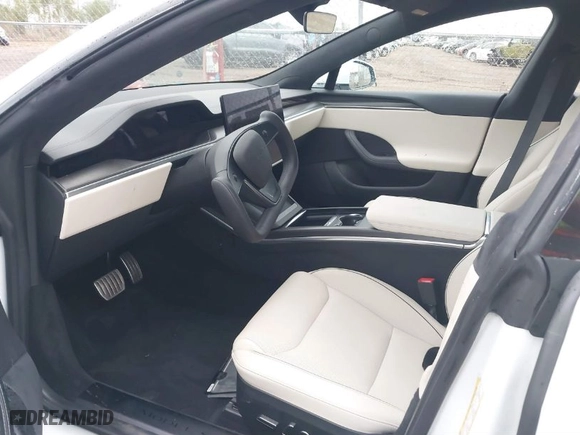 2022 Tesla Model S Plaid with VIN 5YJSA1E64NF496812, listed as a IAAI auction lot 40927668 with 1 mi miles. Bid and sale history available at carsss.com. Image 5.