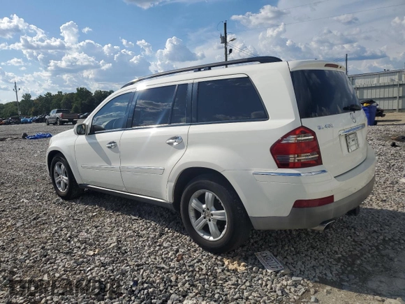 2007 Mercedes-Benz GL 450 with VIN 4JGBF71E17A212383, listed as a Copart auction lot 69696554 with 136,236 mi miles and Clean Title. Bid and sale history available at DreamBid. Image 2.