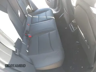 2025 Tesla Model 3 Long Range z VIN 5YJ3E1EA1SF877574, wystawiony jako IAAI lot #41891632 z przebiegiem 2 914 mil mil oraz . Historia ofert i sprzedaży dostępna na DreamBid. Obrazek 8.
