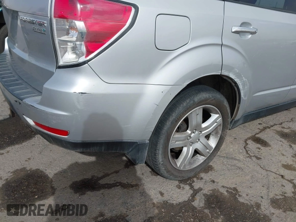 2010 Subaru Forester 2.5X Premium with VIN JF2SH6CC8AG752162, listed as a IAAI auction lot 41806171 with 179,714 mi miles. Bid and sale history available at carsss.com. Image 12.