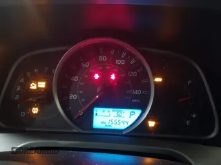 2015 Toyota RAV4 LE with VIN JTMBFREV4FJ037488, listed as a IAAI auction lot 41524052 with 155,544 mi miles and . Bid and sale history available at carsss.com. Image 7.