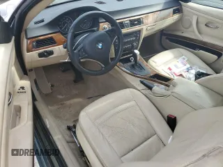 2008 BMW 3 Series 328xi z VIN WBAWC33508PD09383, wystawiony jako Copart lot #77994954 z przebiegiem 136 592 mil mil oraz Szkoda całkowita • Salvage title. Historia ofert i sprzedaży dostępna na DreamBid. Obrazek 8.