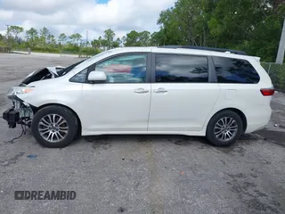 2020 Toyota Sienna XLE Auto Access Seat z VIN 5TDYZ3DC5LS029364, wystawiony jako IAAI lot #42255235 z przebiegiem 44 798 mil mil oraz . Historia ofert i sprzedaży dostępna na DreamBid. Obrazek 15.
