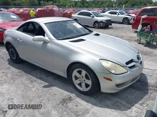2006 Mercedes-Benz SLK 280 z VIN WDBWK54F36F095464, wystawiony jako IAAI lot #42377217 z przebiegiem 105 627 mil mil oraz . Historia ofert i sprzedaży dostępna na DreamBid. Obrazek 1.