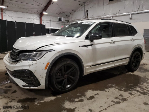2023 Volkswagen Tiguan SE R-Line Black with VIN 3VV8B7AX4PM135217, listed as a Copart auction lot 47221635 with 19,676 mi miles and Salvage Title. Bid and sale history available at carsss.com. Image 1.